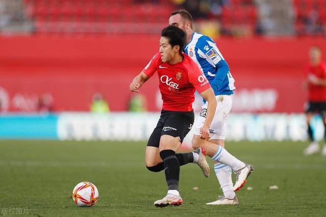 友谊赛-佩莱格里尼巴雷拉破门 意大利2-0厄瓜多尔