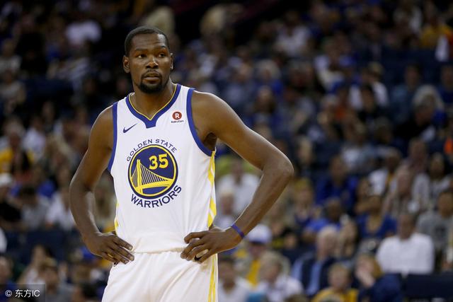 日天模式！库里半决赛和决赛合计轰进17记三分