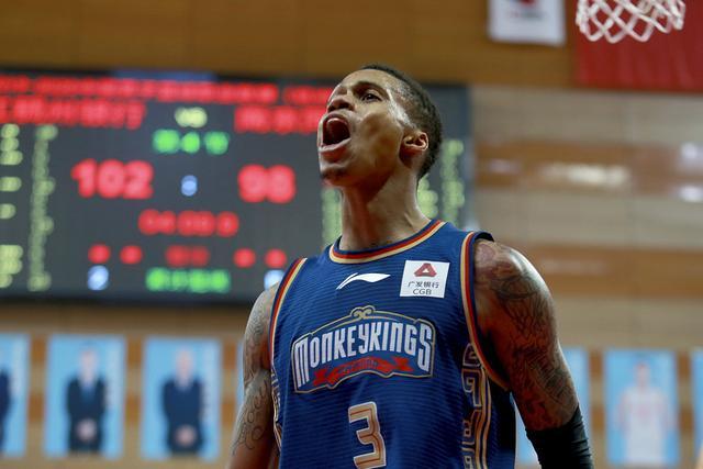 王哲林谈世界杯:上场就全力以赴 这是我的工作